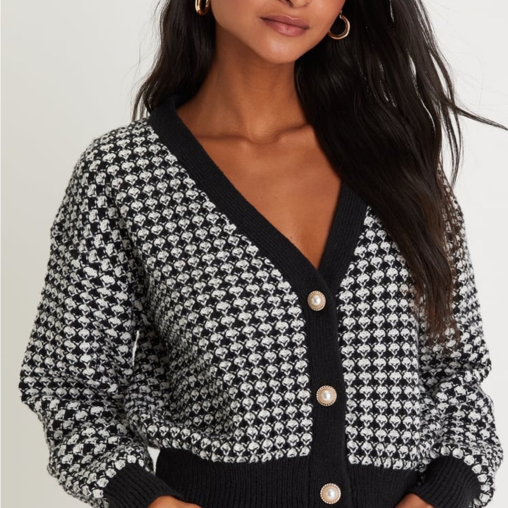Black and White Houndstooth Women's Sweater